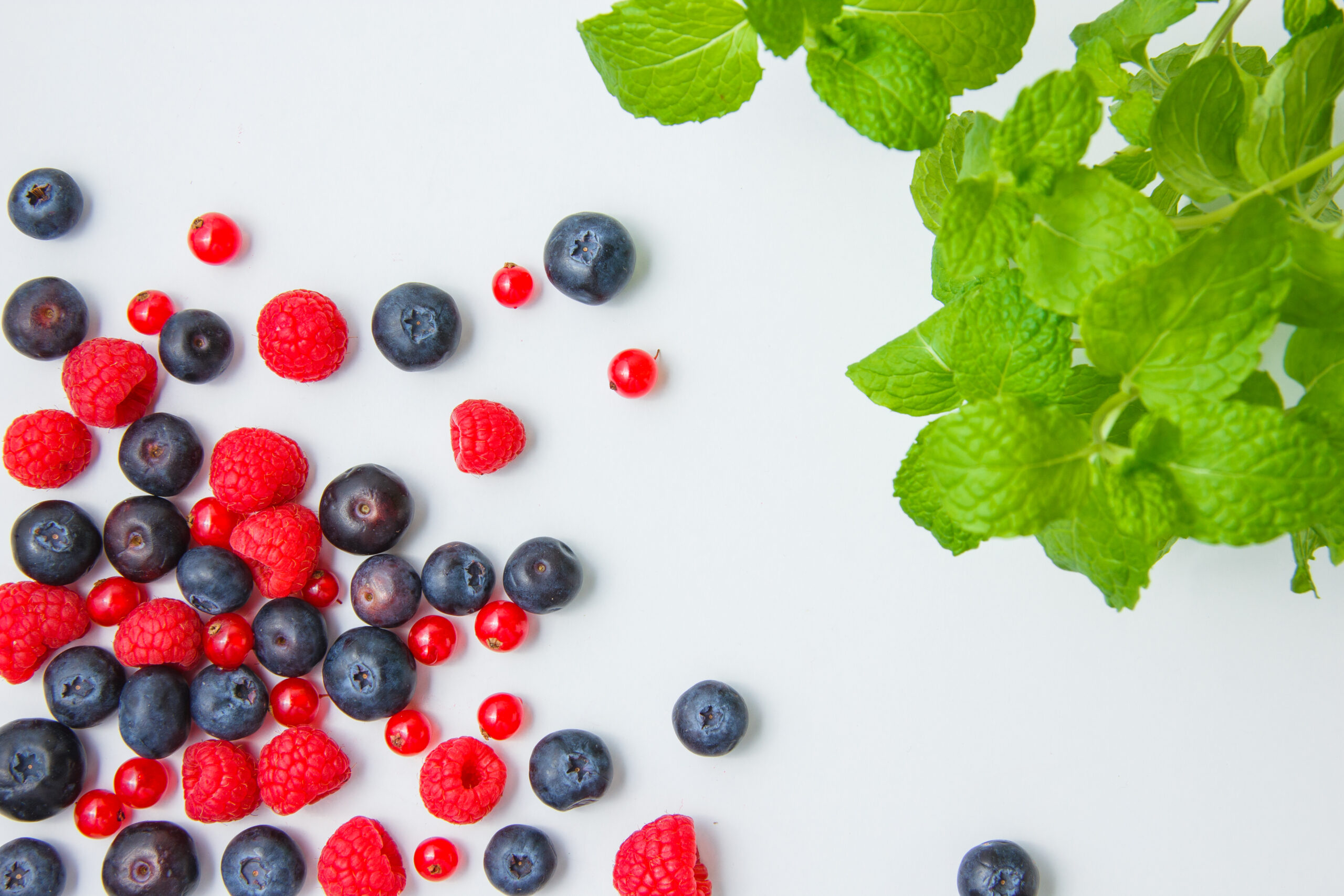 Fresh berries and leafy greens linked to cyclosporiasis outbreak